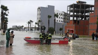 الحكومة المغربية تعلن مناطق الفيضانات “منكوبة” وتخصص 3 ملايير درهم لدعم المتضرري…