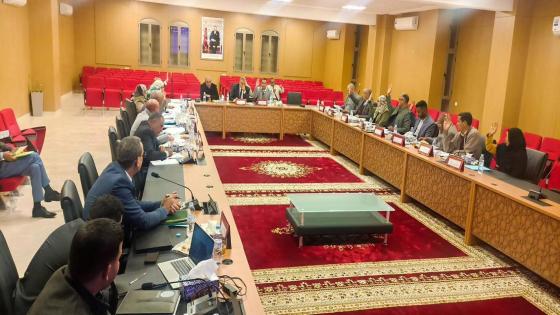 المجلس الإقليمي لزاكورة يصادق بالإجماع على اتفاقية تأهيل واحات الإقليم بـ 624 مل…