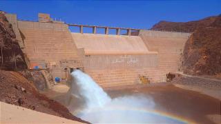 رسمياً.. الشروع في إطلاق الطلقة المائية لسد أكدز لتأمين سقي واحات درعة زاكورة ن…