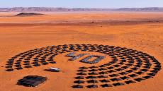 لوحة فنية رئعة أبدعها المشاركين في مراطون الرمال 2026 الدورة 40