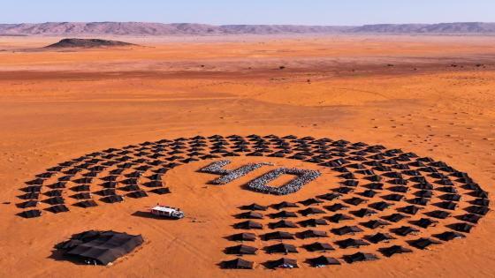 لوحة فنية رئعة أبدعها المشاركين في مراطون الرمال 2026 الدورة 40