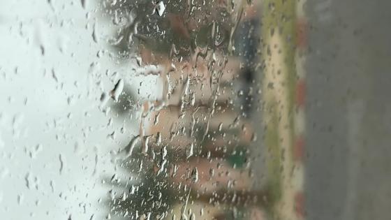 هدوء وأمطار خفيفة.. أجواء ساحرة من قلب زاكورة.